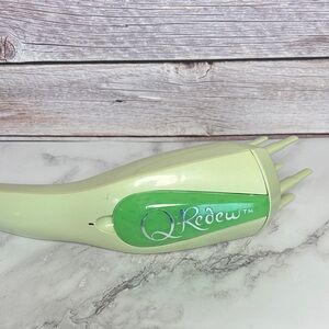 Q-Redew Hair Steamer in Light Green